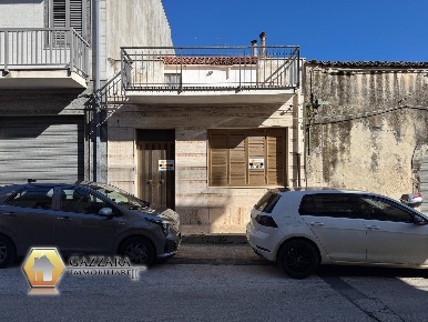 Foto Casa indipendente in Via Garibaldi 162, Canicattini Bagni di 175 m²