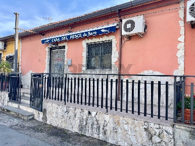 Foto Locale commerciale in Via Aldo Moro 2, Santa Venerina Centro di 35 m²