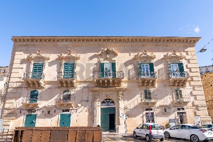 Foto Appartamento in Corso Umberto I 228, Modica Modica Bassa di 365 m²