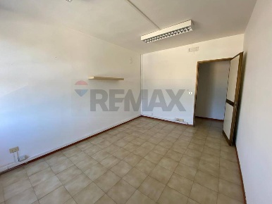 Foto Ufficio in viale Teracati 104, Siracusa Santa Panagia - Teracati