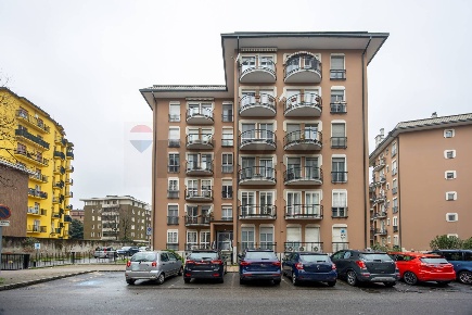 Foto Appartamento in via roma 87, Rozzano Centro di 158 m² con 5 locali