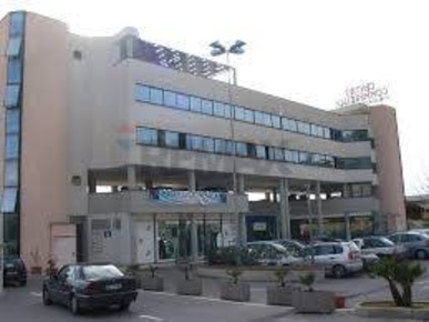 Foto Locale commerciale in Via San Leonardo 52, Salerno Arbostella - Arechi