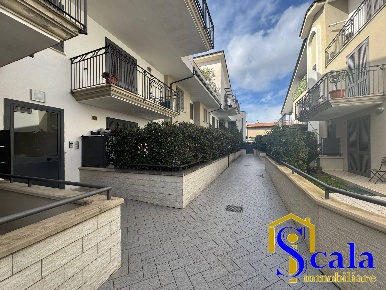 Foto Appartamento in VIA GIOVANNI LIMONGI, Bellona Centro di 100 m²