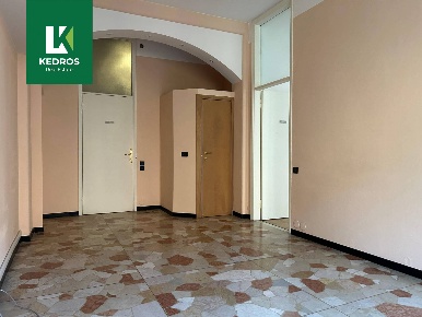 Foto Ufficio in Via Rossini 1, Varese Centro di 60 m² con 3 locali