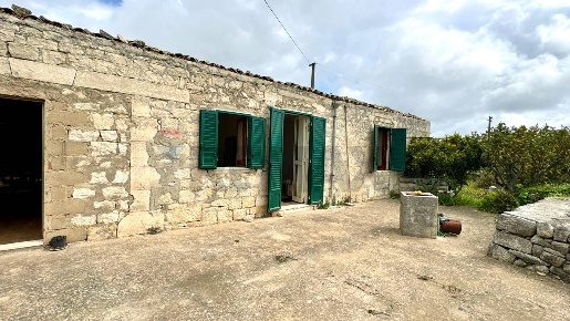 Foto Rustico a Modica Saitta di 115 m² con 4 locali in vendita