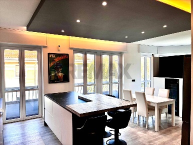 Foto Attico in CORSO DELLA VITTORIA 2F, Novara Centro - Stazione di 170 m²