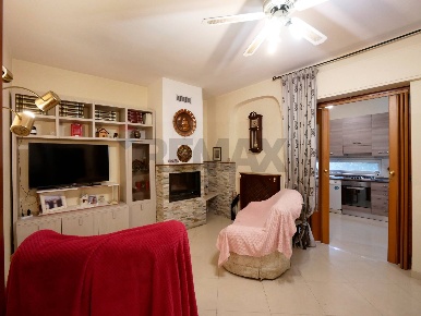 Foto Villa unifamiliare in Via Giulio Petroni 136, Bari Carbonara di Bari