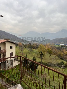 Foto Appartamento in via provinciale 8, Sovere Centro di 60 m² con 3 locali