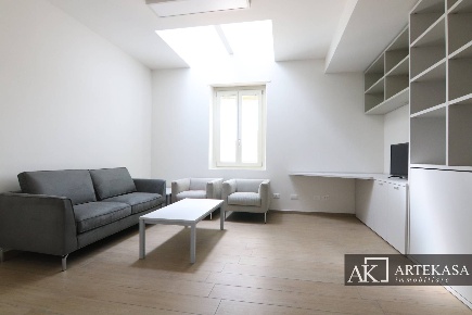 Foto Appartamento in Via Giulietti 6, Novara Centro Storico di 86 m²