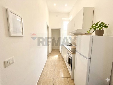 Foto Appartamento in Vico Dei Tinellari 9, Napoli Tribunali di 66 m²