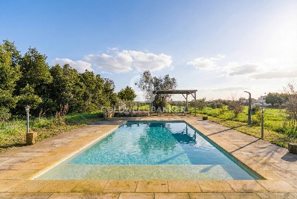 Foto Villa unifamiliare in Via Carignano Grande, Nardò di 309 m² in vendita
