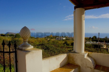 Foto Villa unifamiliare in Contrada San Salvatore snc, Lipari di 105 m²