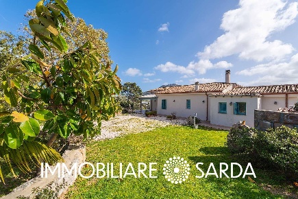 Foto Villa unifamiliare in SS Statale 125, Olbia Santa Lucia di 324 m²