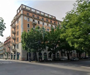 Foto Attico in Via Losanna, Milano Sempione di 120 m² con 4 locali