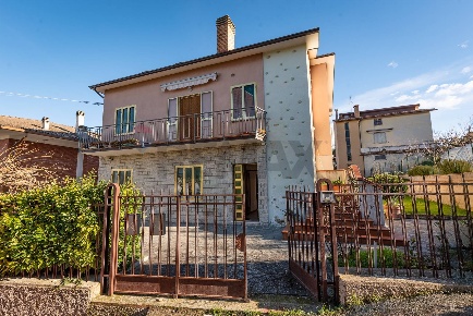 Foto Case semi ndipendenti in giovanni annibaldi 4, Cupramontana Centro