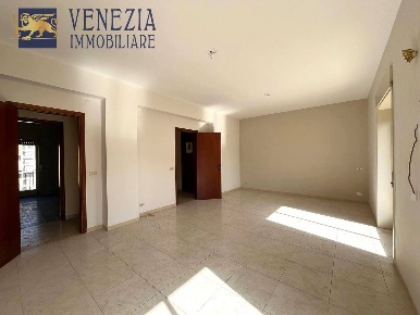 Foto Appartamento in Via Carnevale, Sciacca Centro di 140 m² con 4 locali