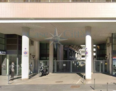 Foto Posti auto in Via Antonio Tolomeo Trivulzio, Milano Gambara di 13 m²