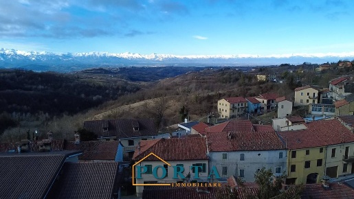 Foto Appartamento in Via Lorenzo Bruno 114, Murazzano Centro di 132 m²