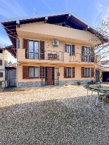 Foto Villa unifamiliare in VIA MANZONI 4, Mezzomerico di 157 m² in vendita
