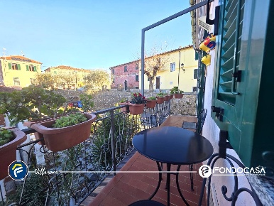 Foto Case semi ndipendenti in Piazza IV Novembre, Testico Centro di 140 m²