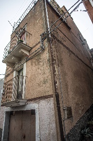 Foto Casa indipendente in Via Tasso, Vizzini di 120 m² con 6 locali