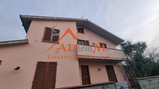 Foto Villa unifamiliare in via aurelia, San Giuliano Terme di 120 m²