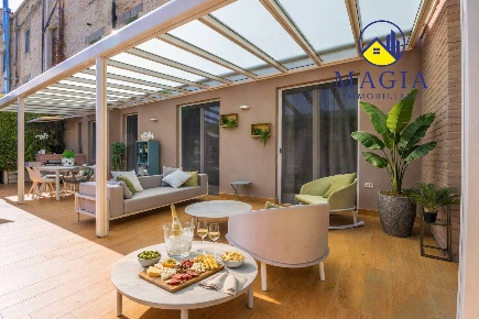 Foto Appartamento a San Benedetto del Tronto Centro di 190 m² con 5 locali