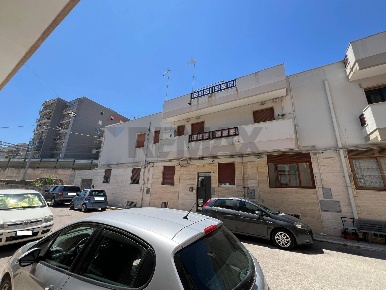 Foto Casa indipendente a Monopoli Centro di 178 m² con 7 locali in vendita