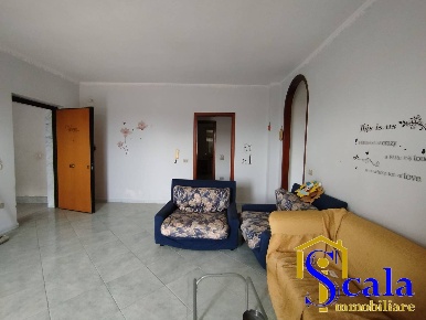 Foto Appartamento in via gobetti, Macerata Campania Centro di 120 m²