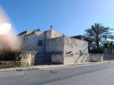 Foto Villa unifamiliare in via biscari 45, Comiso Centro di 300 m²
