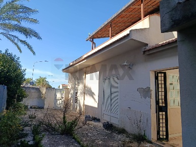 Foto Villa unifamiliare in via biscari 45, Comiso Centro di 300 m²