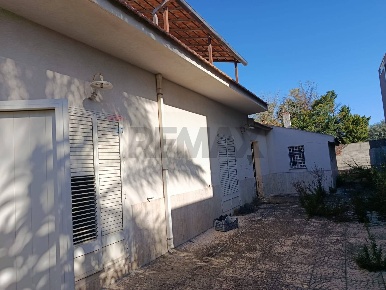 Foto Villa unifamiliare in via biscari 45, Comiso Centro di 300 m²