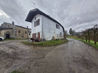 Foto Rustico in Via benedello, Pavullo nel Frignano di 120 m² con 6 locali