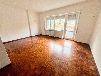 Foto Appartamento in via serraloggia, Fabriano Centro di 120 m² in vendita