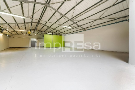 Foto Capannone industriale in Via Roma, Codognè Centro di 600 m² in vendita