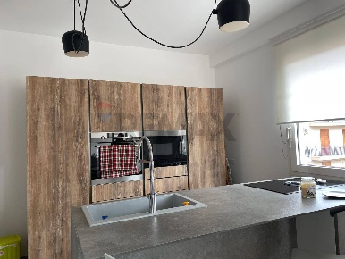 Foto Appartamento in Via G. Matteotti 2, Comiso Centro di 200 m² in vendita