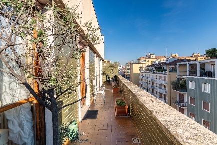 Foto Attico in Via Vittoria Colonna 54, Milano De Angeli di 212 m²