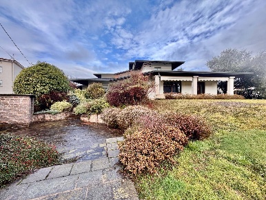 Foto Villa unifamiliare in VIA GAGGIOLO 29/A, Oleggio Centro di 554 m²