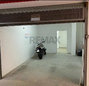 Foto Posti auto in Via San Giuseppe 10, Modugno di 42 m² con 1 locali