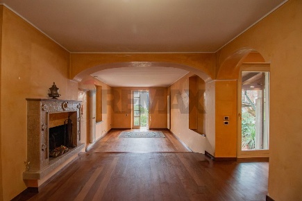 Foto Villa unifamiliare in Via Montecolo 9, Iseo Pilzone di 370 m²