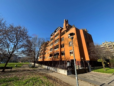 Foto Appartamento in Via Ettore Bugatti 8, Milano Gratosoglio di 125 m²