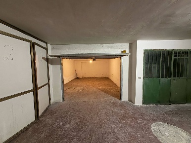 Foto Posti auto in VIALE ZONGHI, Fabriano di 34 m² con 1 locali in vendita