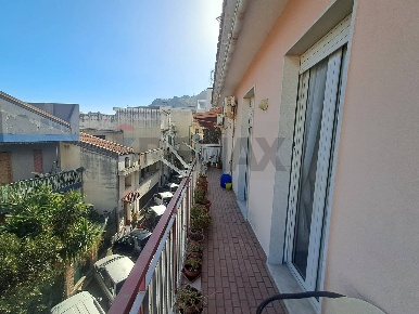 Foto Appartamento in via enrico trimarchi 6, Sant'Alessio Siculo di 122 m²