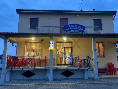 Foto Bar in Via Roma 15, Gerenzago di 157 m² con 4 locali in vendita