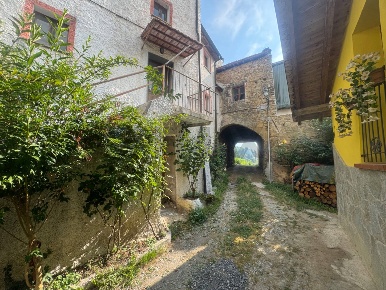 Foto Case semi ndipendenti in Via Cabitti SNC, Pallare di 101 m² in vendita