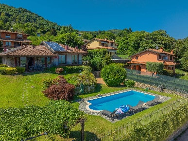 Foto Villa unifamiliare in str privata al bruson 14, Pisano di 247 m²