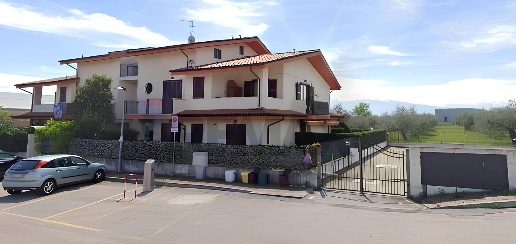 Foto Appartamento in Via S. Vincenzo 93/A, Pianella di 76 m² con 3 locali