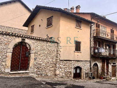 Foto Villa unifamiliare in via del lavatoio, Leonessa Centro di 150 m²