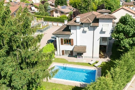 Foto Villa unifamiliare in Strada Sanda, Moncalieri Palera di 280 m²