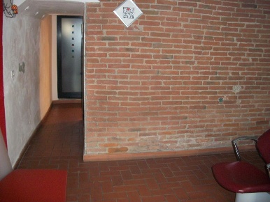 Foto Attività commerciale in Via Garibaldi 12, Cascina Centro di 40 m²